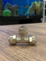 Фитинг тройник с накидными гайками под трубку 10х8 мм