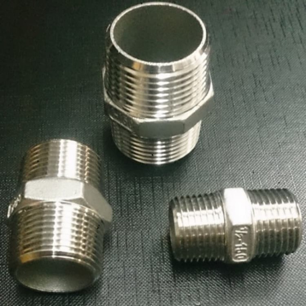 Ниппель нержавеющий резьбовой 50 мм НР/НР AISI 304